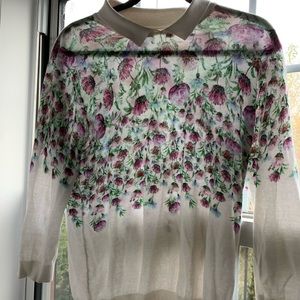 Floral sweater size 4 with collar